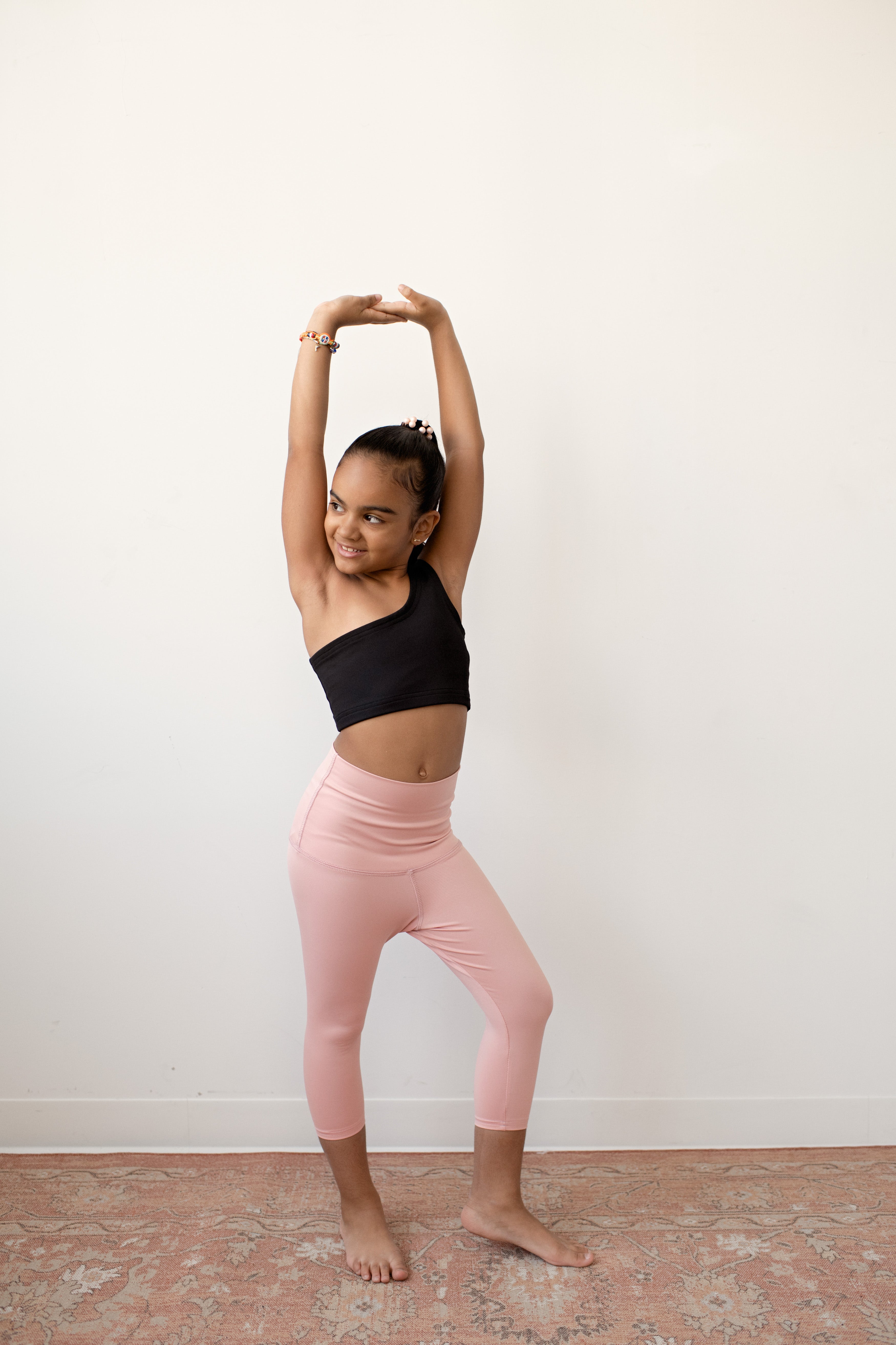 Junior\'s One Shoulder Yoga Center – Asymmetrical Top Line Llamaste with Family Yoga